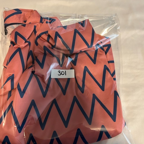 Trusmol Pink Salmon Zigzag Chevron Men's Polo Shirt - Size XXL NWT - Picture 8 of 8